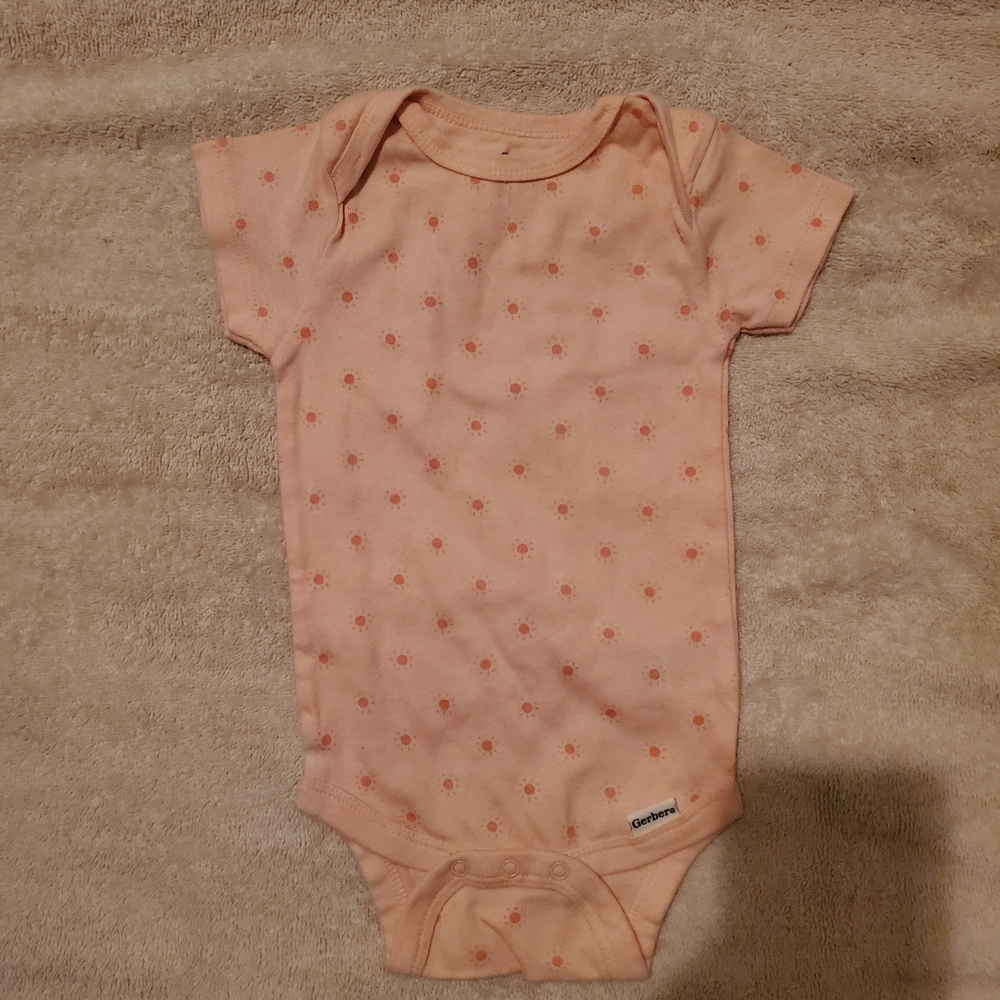 (6/$18) 6-9m Gerber Peach Floral Baby Bodysuit